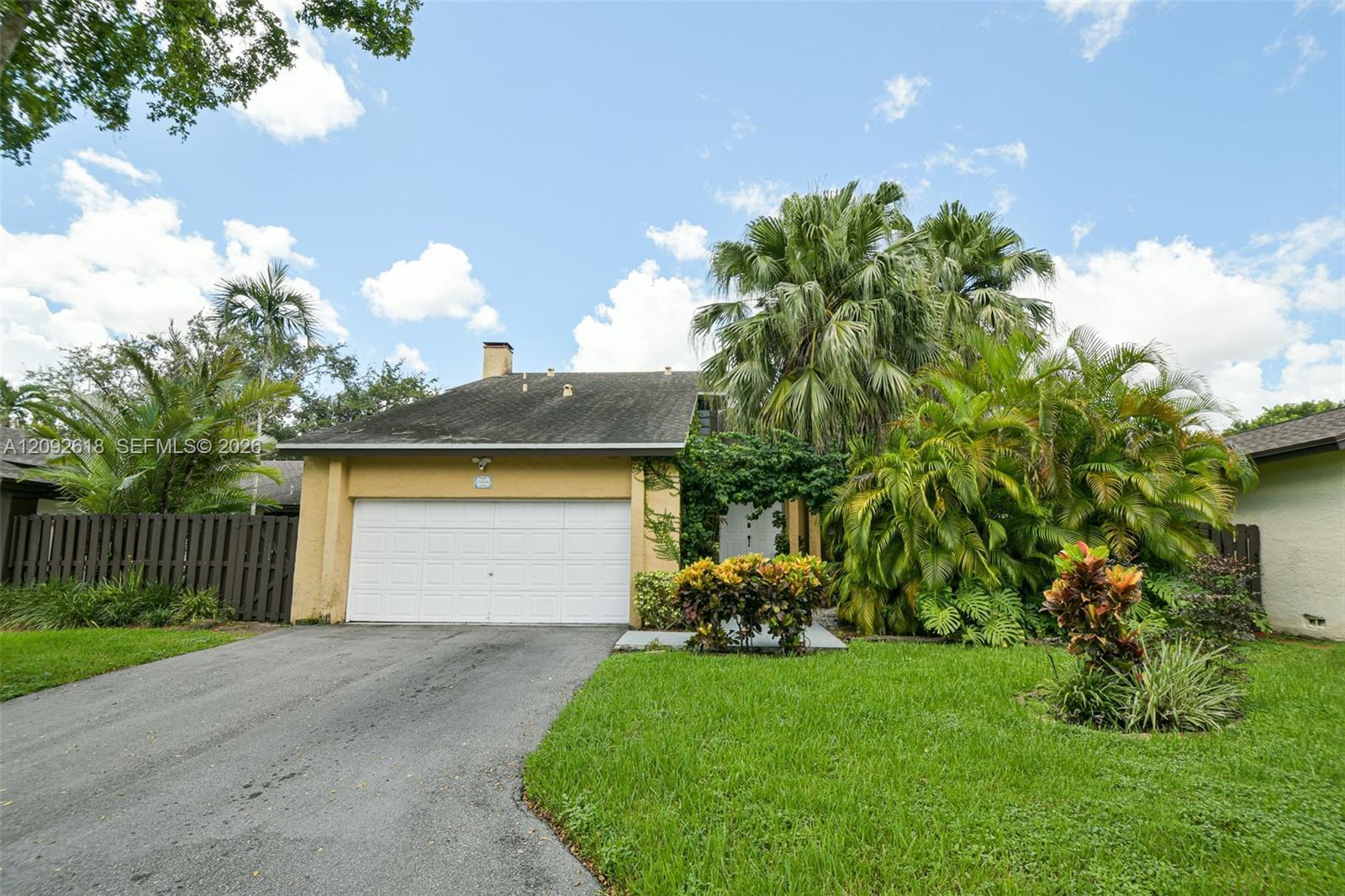 11624 SW 135th Pl, Miami FL 33186 photo 2