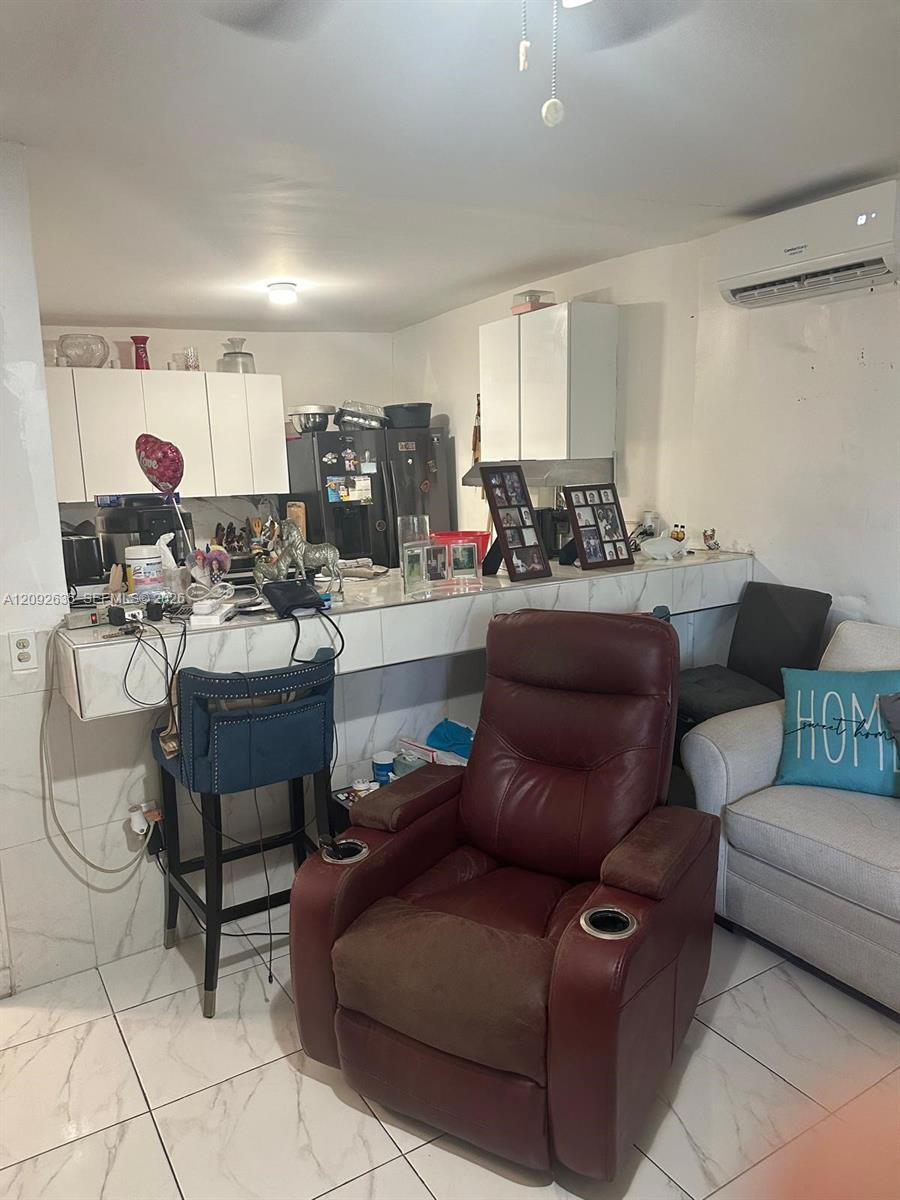 3425 NW 14th Ave, Miami FL 33142 photo 4
