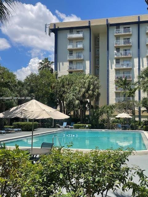 801 NW 47th Ave # 718W, Miami FL 33126 photo 3