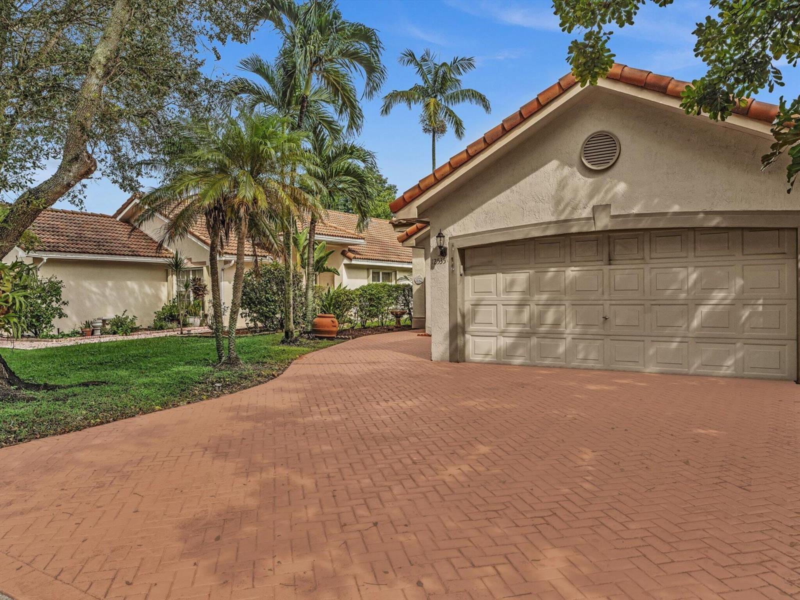 12535 SW 7th Place, Davie FL 33325 photo 3