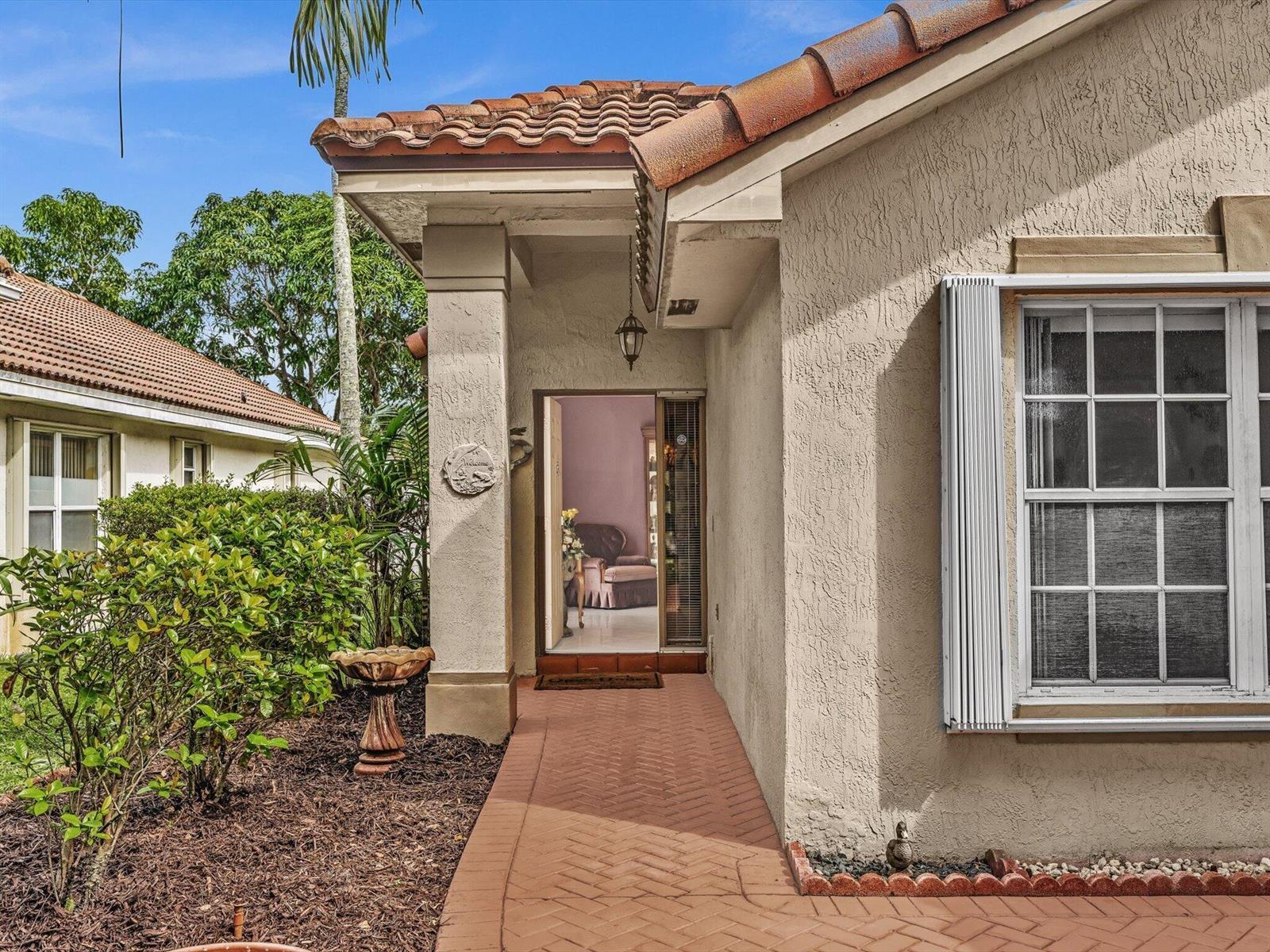 12535 SW 7th Place, Davie FL 33325 photo 4