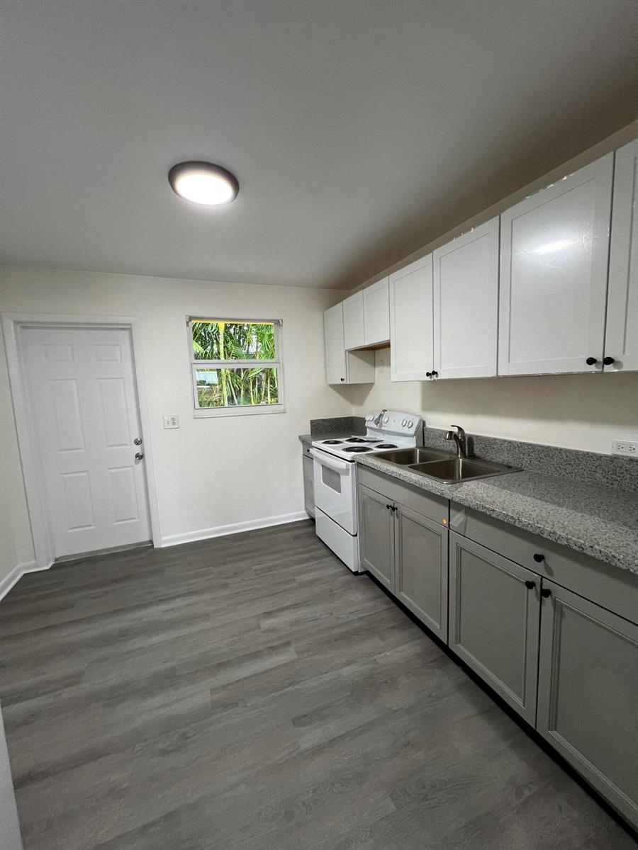 1855 DILLONE Lane, FL 33408 photo 5