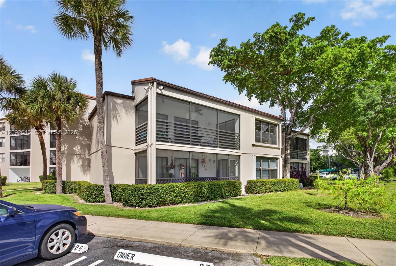 2326 S Cypress Bend Dr # 221, Pompano Beach FL 33069