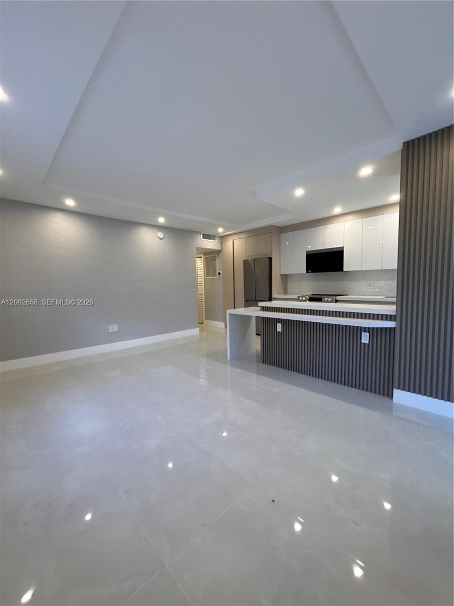 2430 NE 135th St # 201, North Miami FL 33181 photo 2