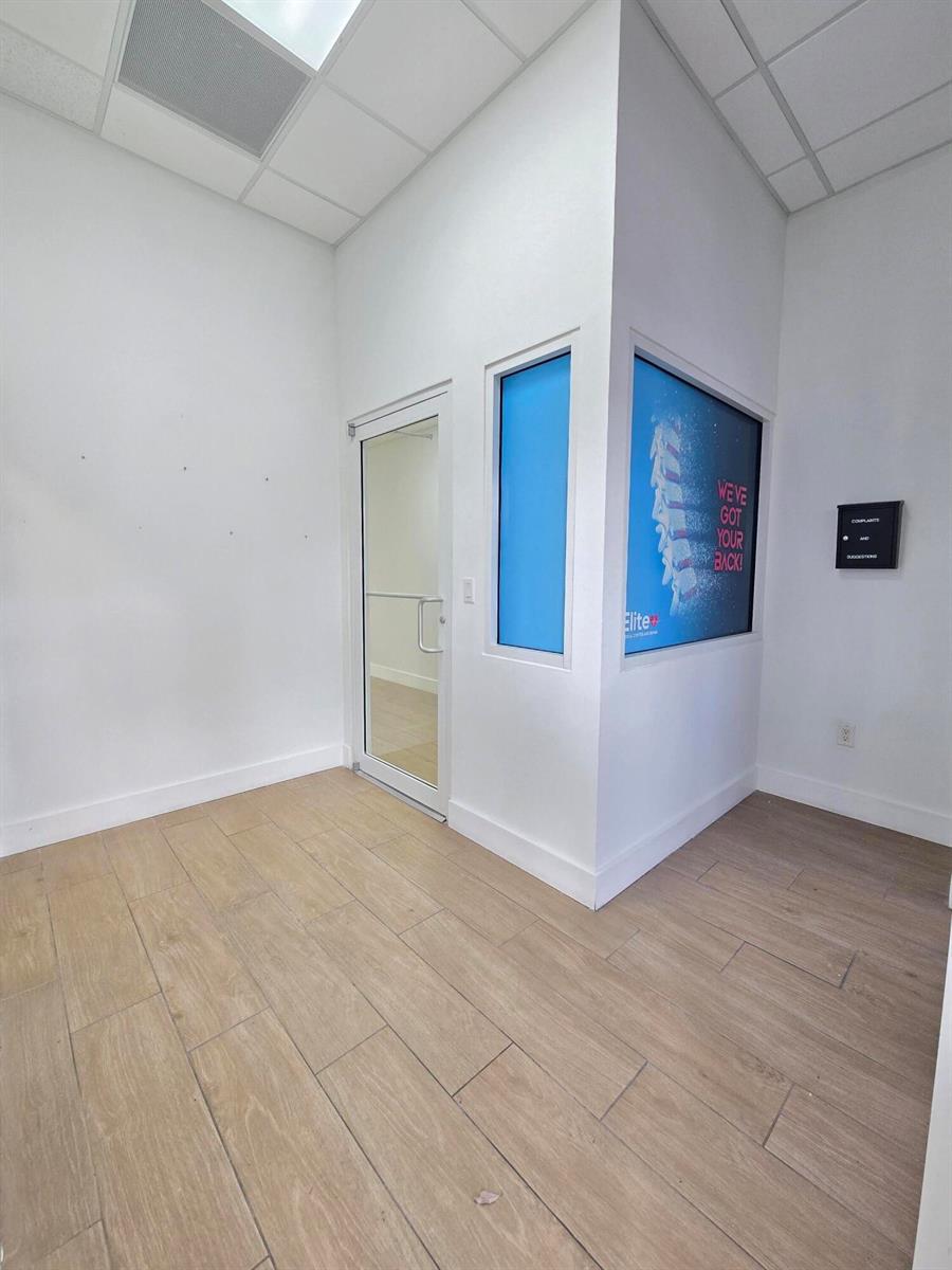 3880 W BROWARD Boulevard W, Plantation FL 33324 photo 2