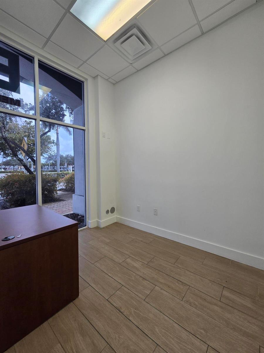 3880 W BROWARD Boulevard W, Plantation FL 33324 photo 3