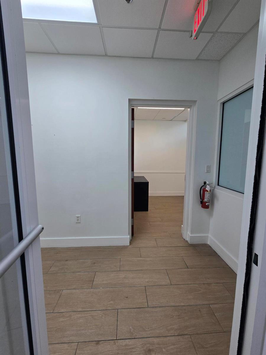 3880 W BROWARD Boulevard W, Plantation FL 33324 photo 5