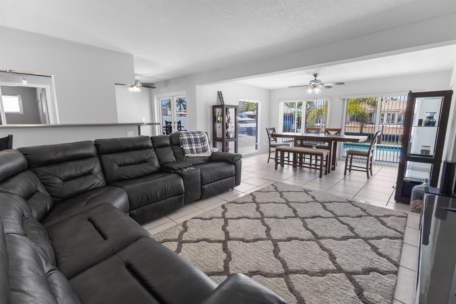2333 SE 11TH Street, Pompano Beach FL 33062 photo 4