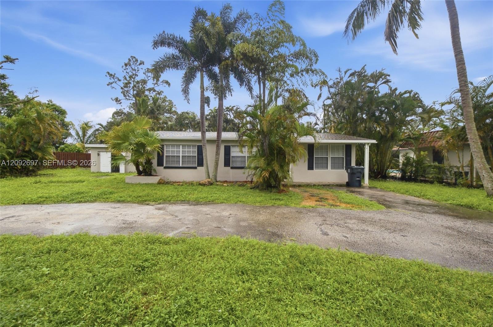 49 W Mango Rd, Lake Worth FL 33467