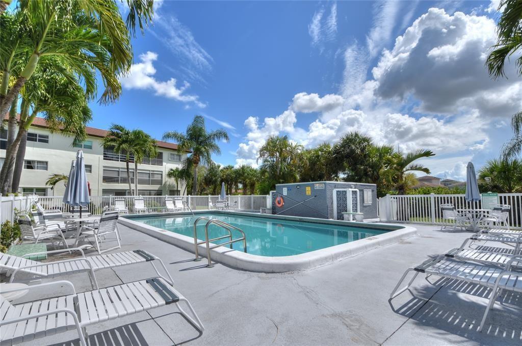 4200 CRYSTAL LAKE Drive # 212, Deerfield Beach FL 33064 photo 2