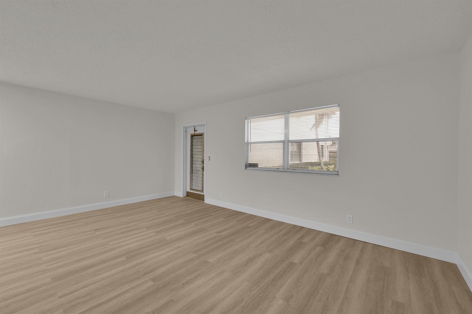 146 SAXONY D, Delray Beach FL 33446 photo 4