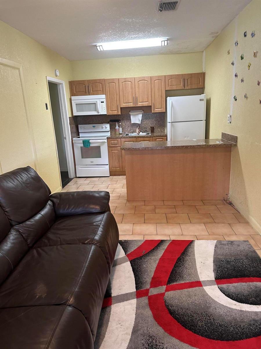 6128 SW 40TH Street, Miramar FL 33023 photo 2