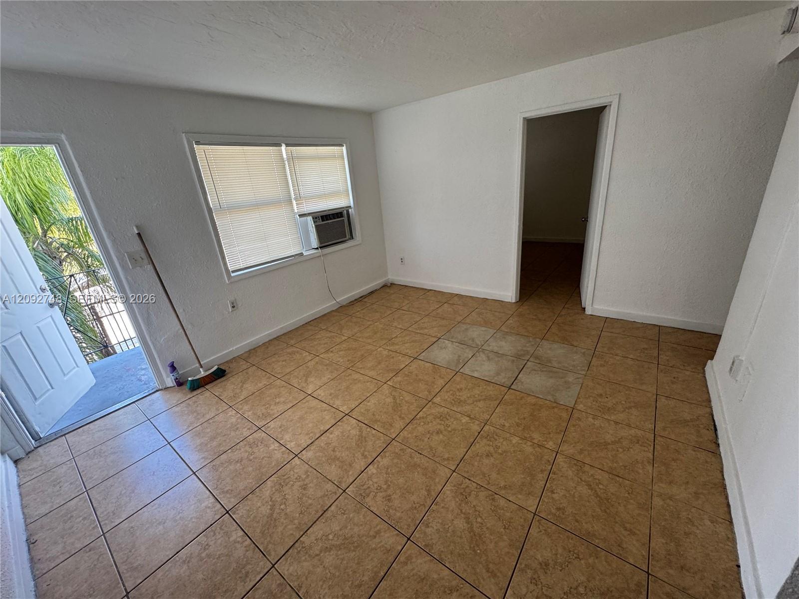 1306 NW 61st St # 8, Miami FL 33142