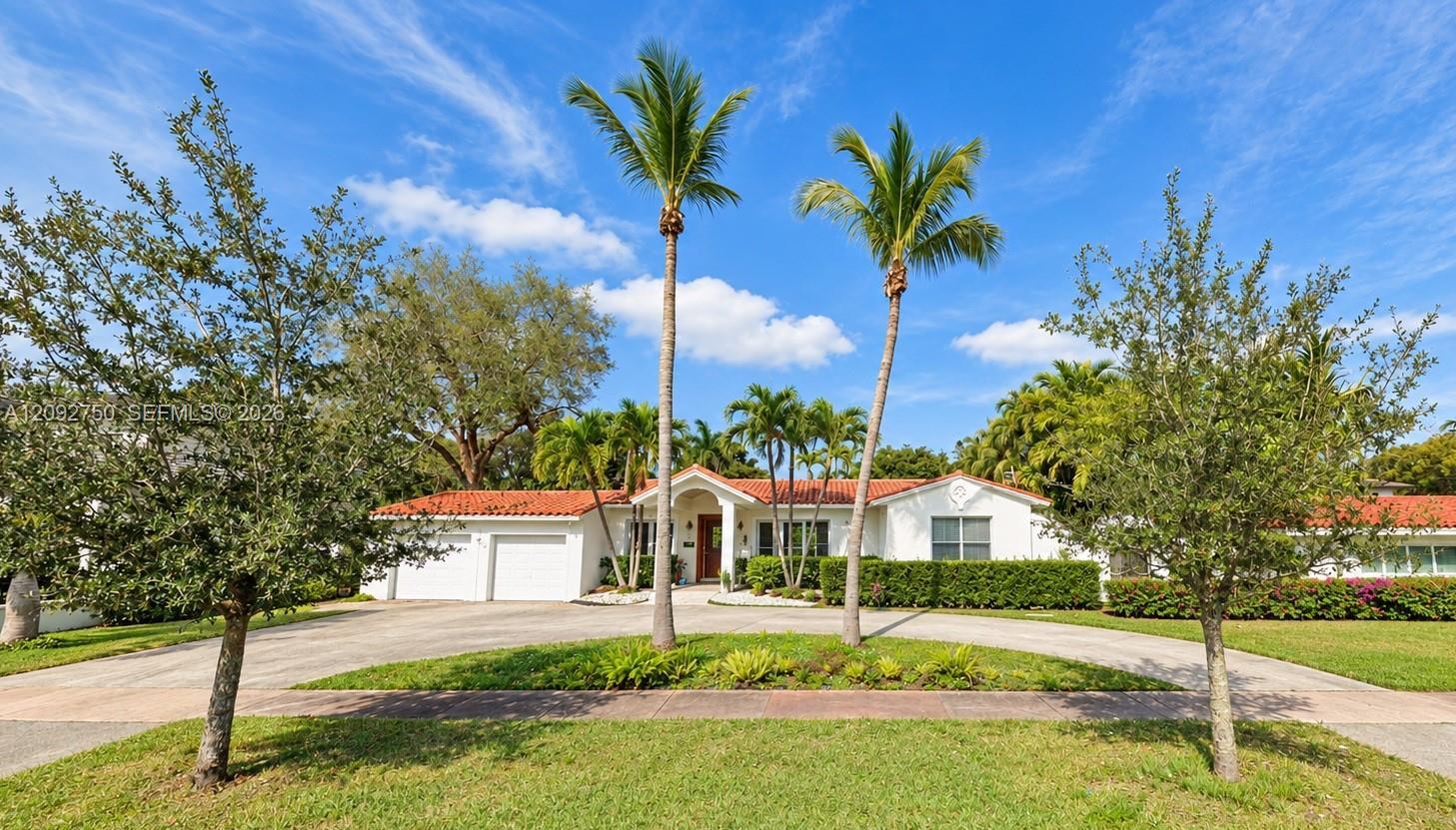 421 Luenga Ave, Coral Gables FL 33146 photo 2
