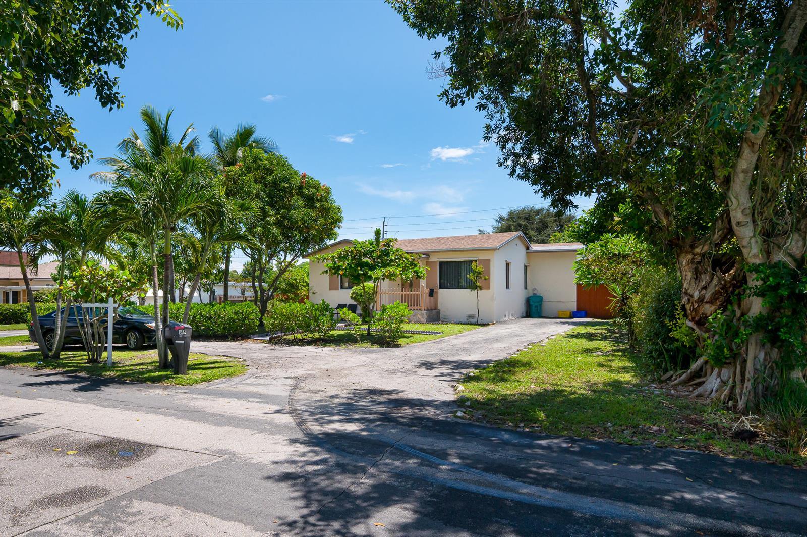 146 SE 5TH Avenue, Boynton Beach FL 33435 photo 2