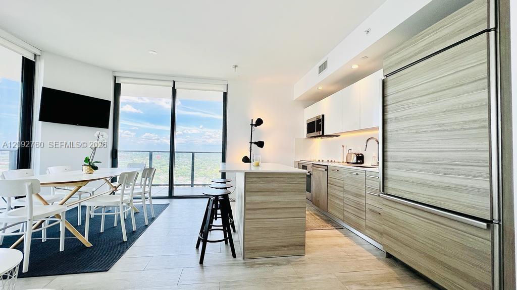 121 NE 34th St # 2001, Miami FL 33137 photo 3