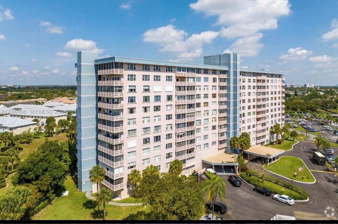 3800 Hillcrest Dr # 523, Hollywood FL 33021