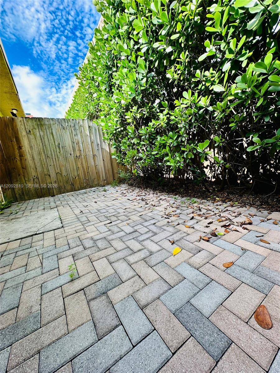 500 SW 9th Ave # 5, Miami FL 33130 photo 5