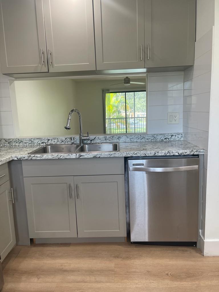 136 NW 91st Ave # 202, Pembroke Pines FL 33024 photo 2