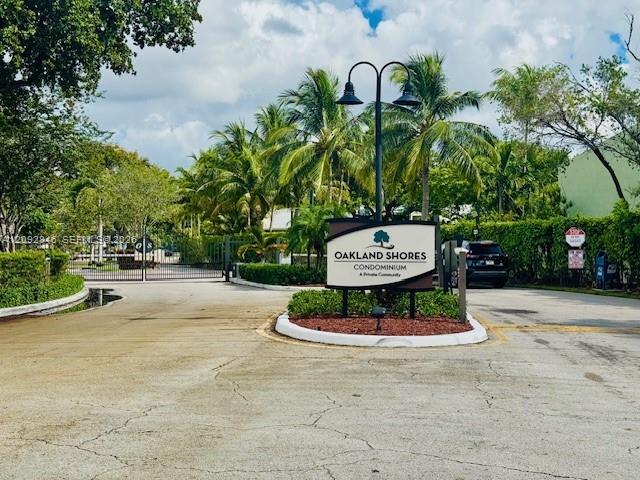 3105 Oakland Shores Dr # J202, Oakland Park FL 33309 photo 2