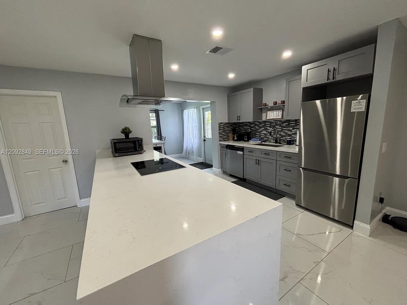 9162 NW 26th Pl, Sunrise FL 33322 photo 3