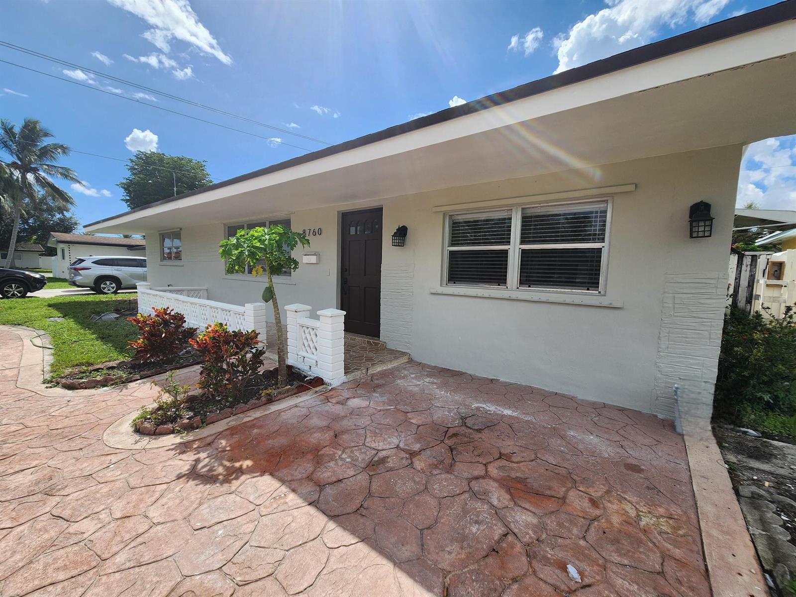 8760 NW 14TH Street, Pembroke Pines FL 33024 photo 2