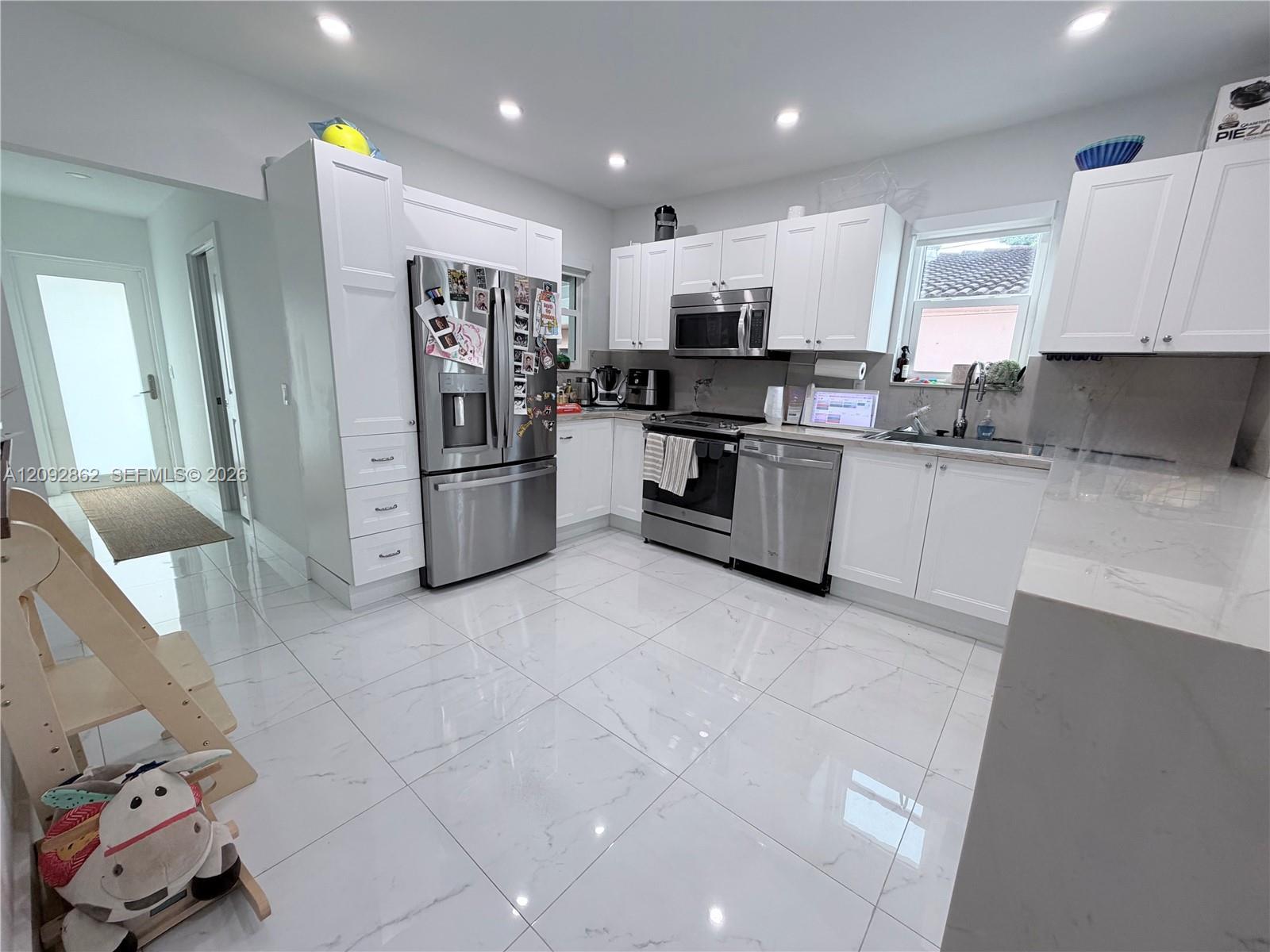360 SW 20th Rd, Miami FL 33129 photo 2