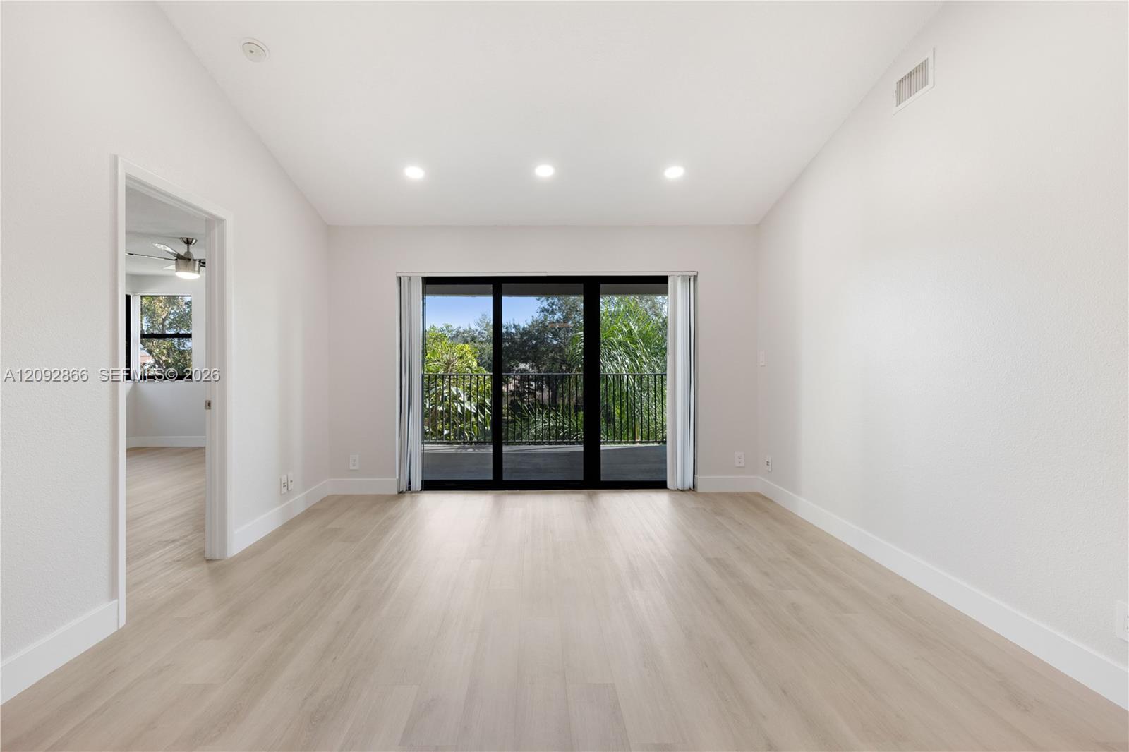 10125 W Sunrise Blvd # 302, Plantation FL 33322 photo 4