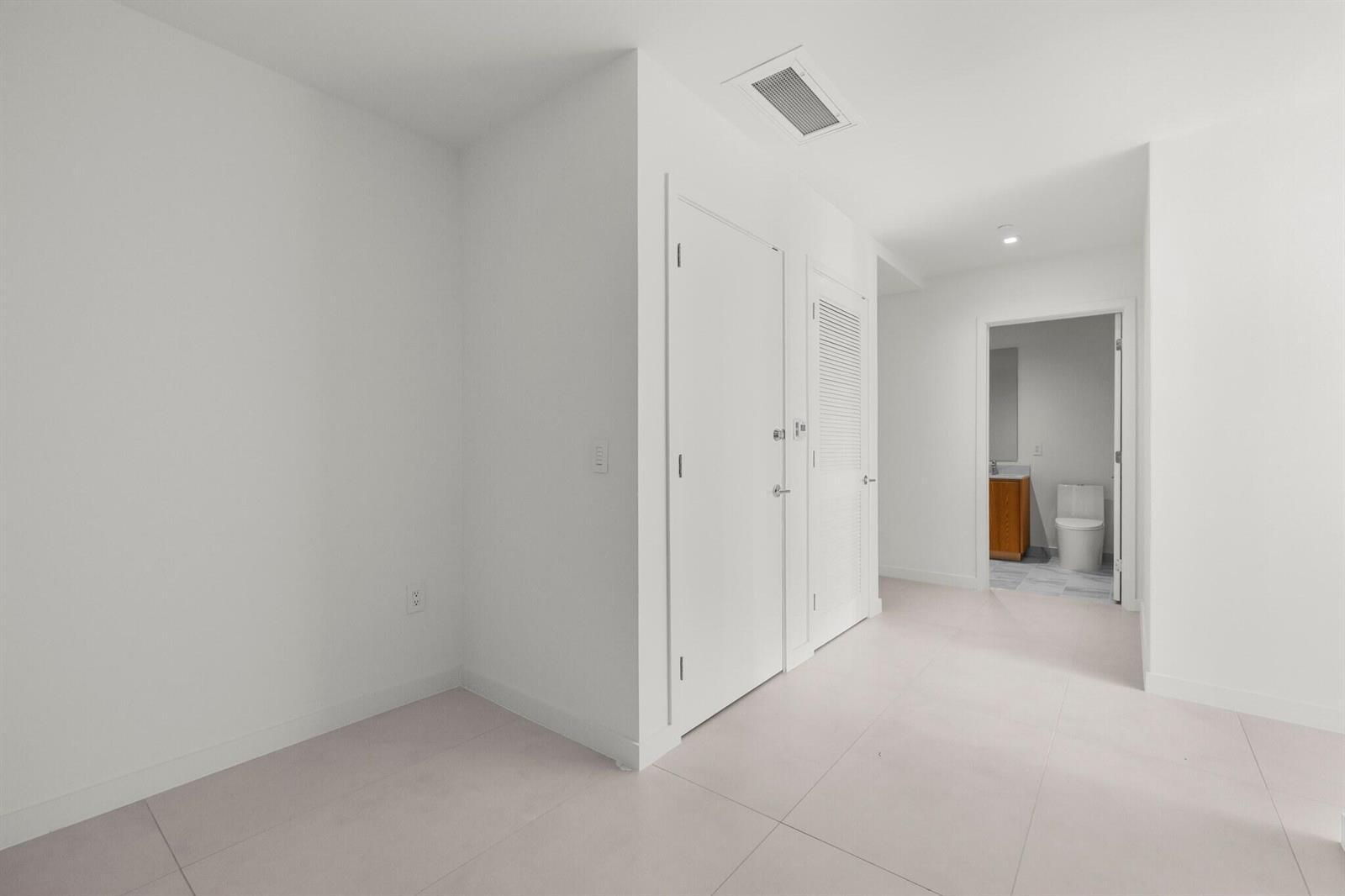 1400 Biscayne Boulevard # 2904, Miami FL 33132 photo 2