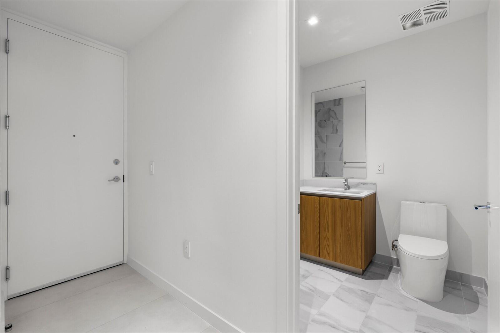 1400 Biscayne Boulevard # 3604, Miami FL 33132 photo 2
