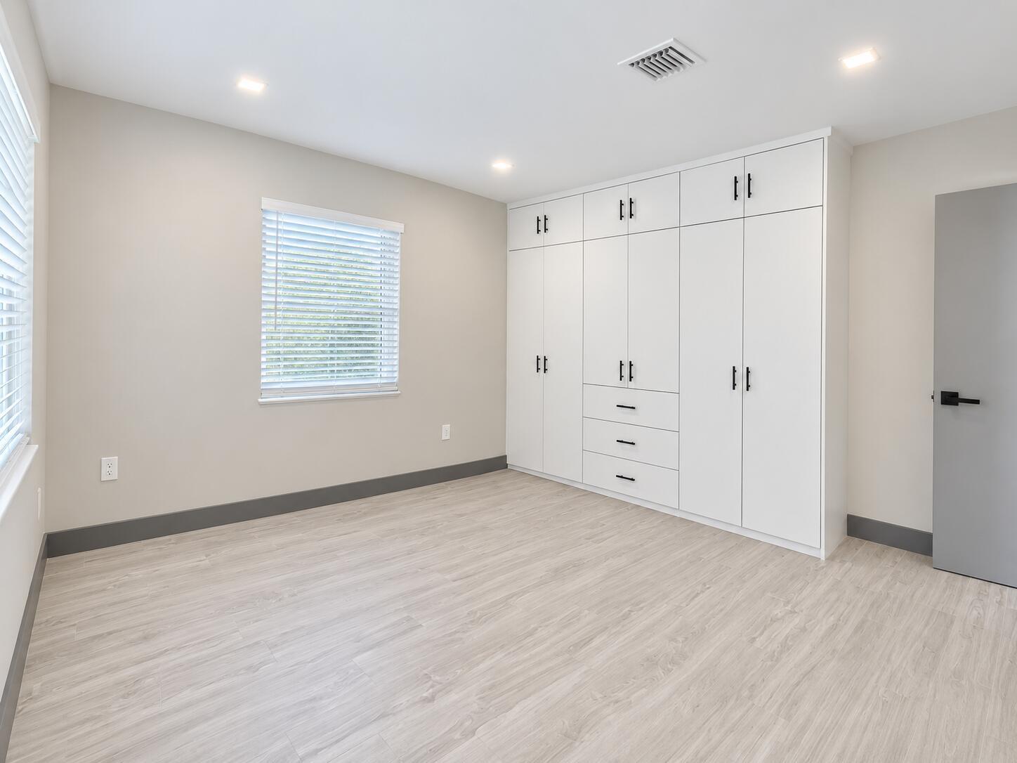1621 NE 3rd Avenue, Fort Lauderdale FL 33305 photo 3