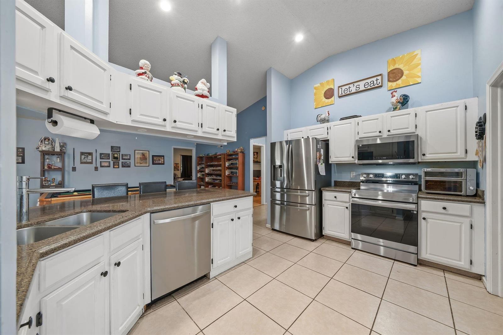 117 Hemingway Court, Royal Palm Beach FL 33411 photo 5
