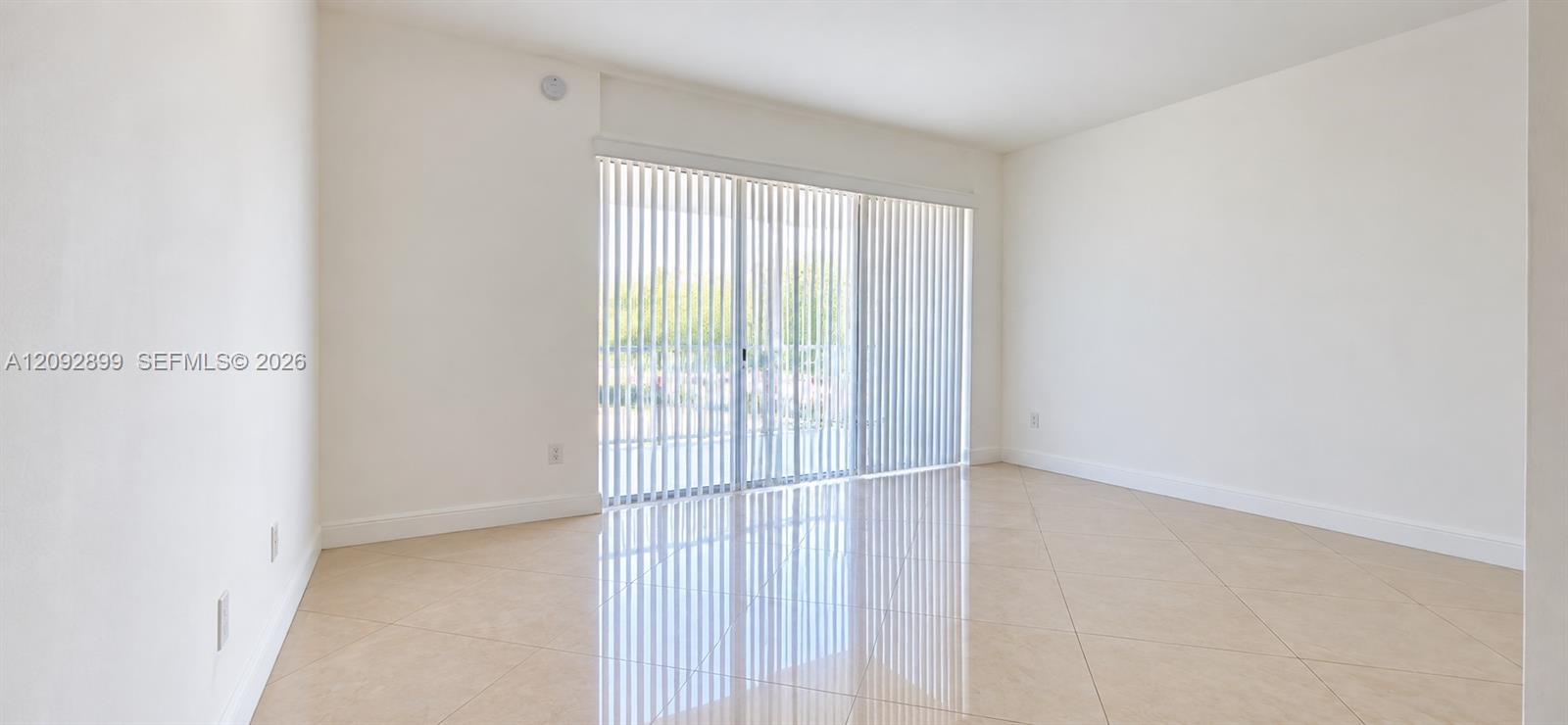 20505 E Country Club Dr # 133, Aventura FL 33180 photo 4