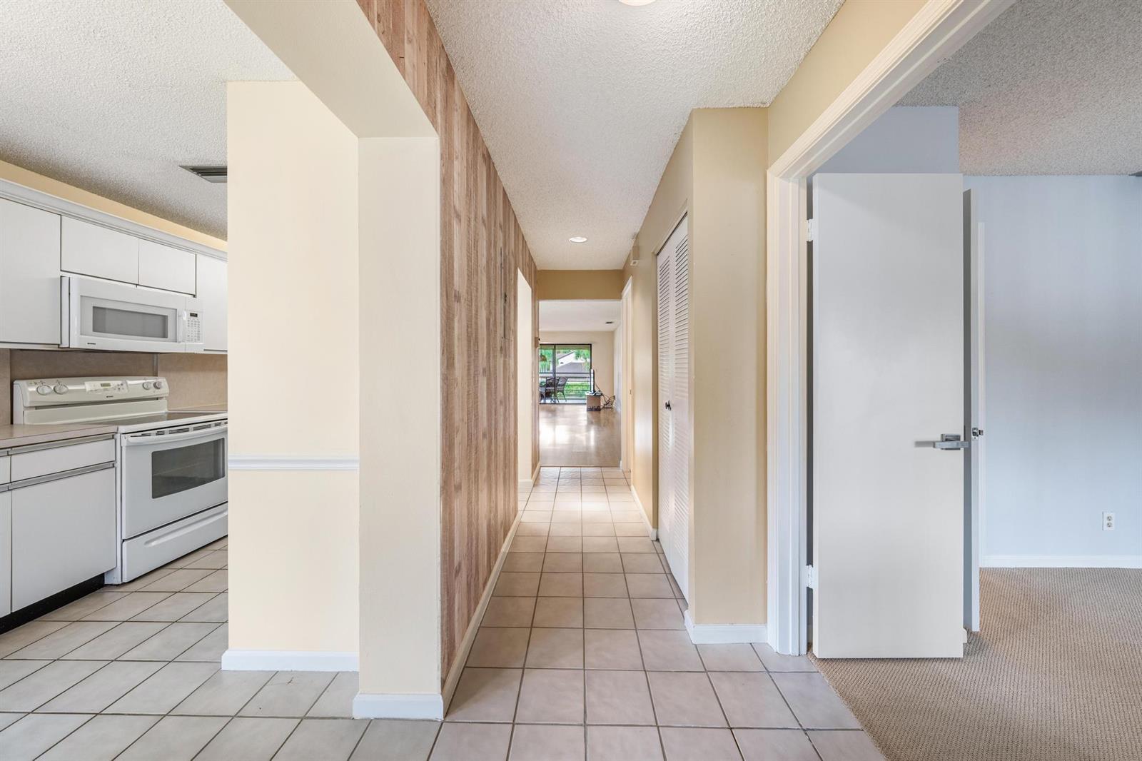 10101 Mangrove Drive # 201, Boynton Beach FL 33437 photo 3