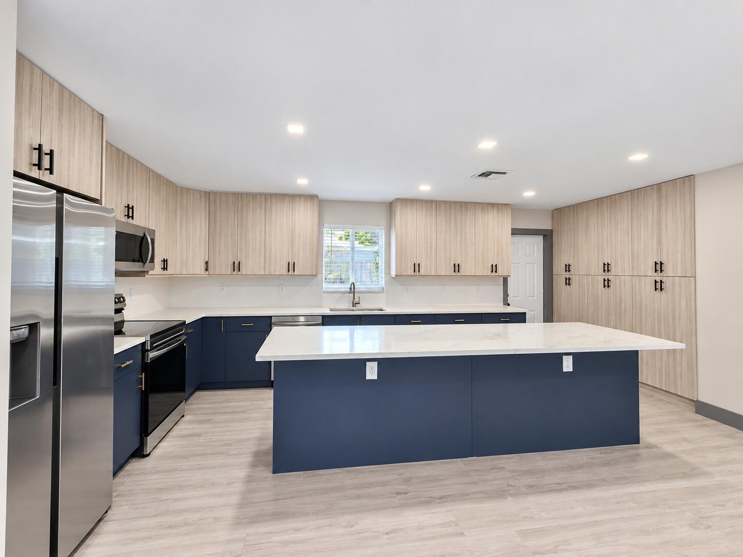 1402 NE 2nd Avenue, Fort Lauderdale FL 33305 photo 2