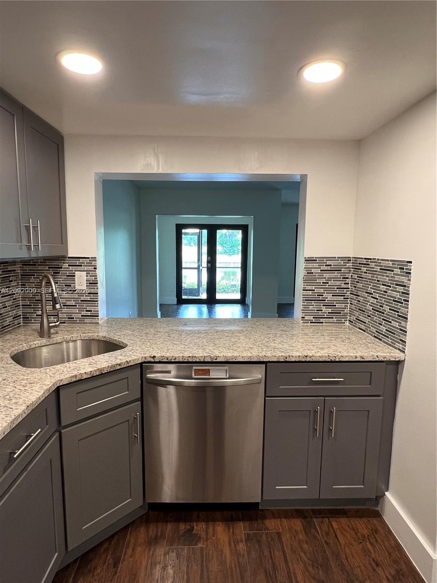 6655 Racquet Club Dr # 176, Lauderhill FL 33319 photo 3