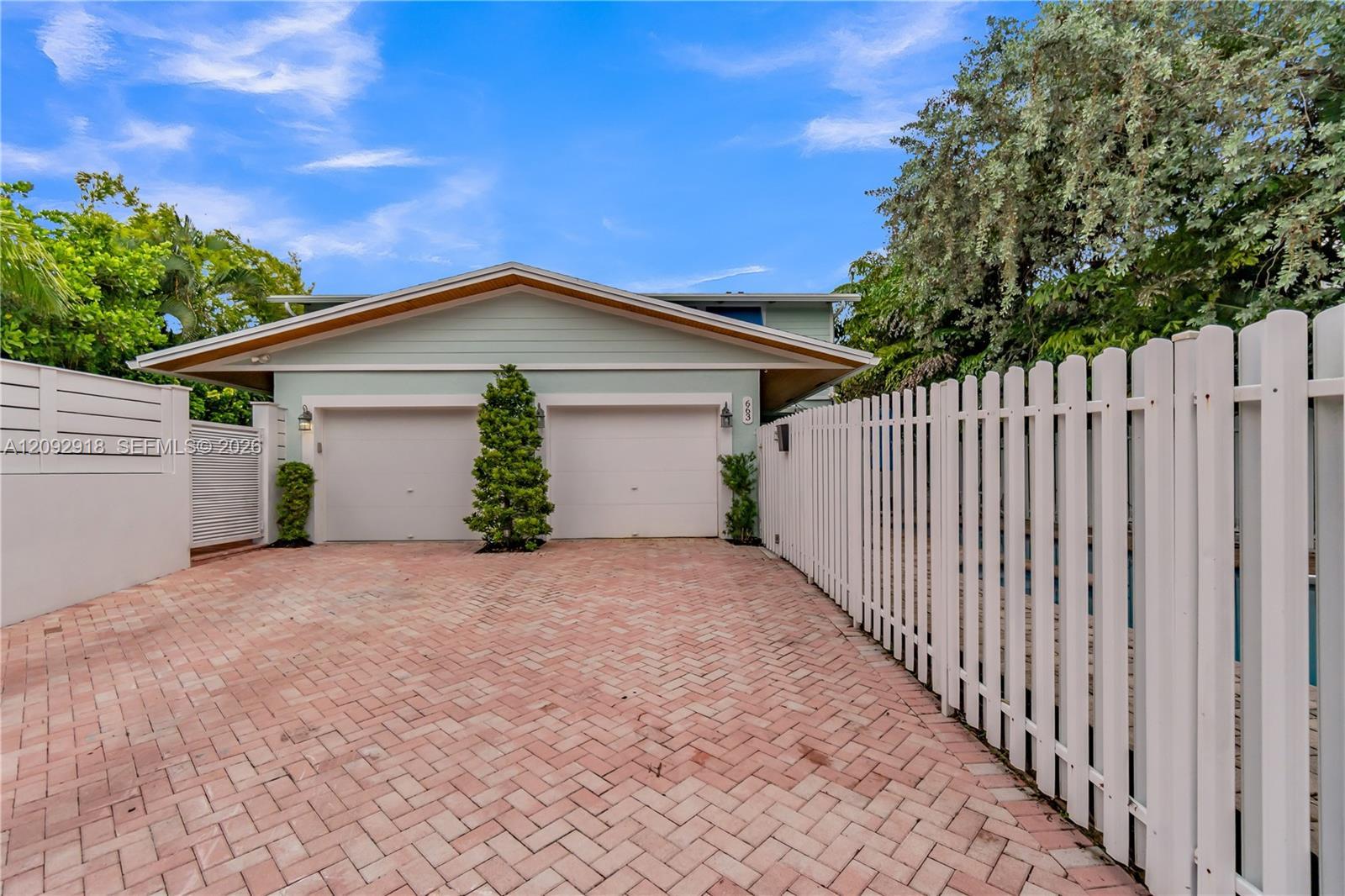 663 Ponce De Leon Dr # 2, Fort Lauderdale FL 33316 photo 2