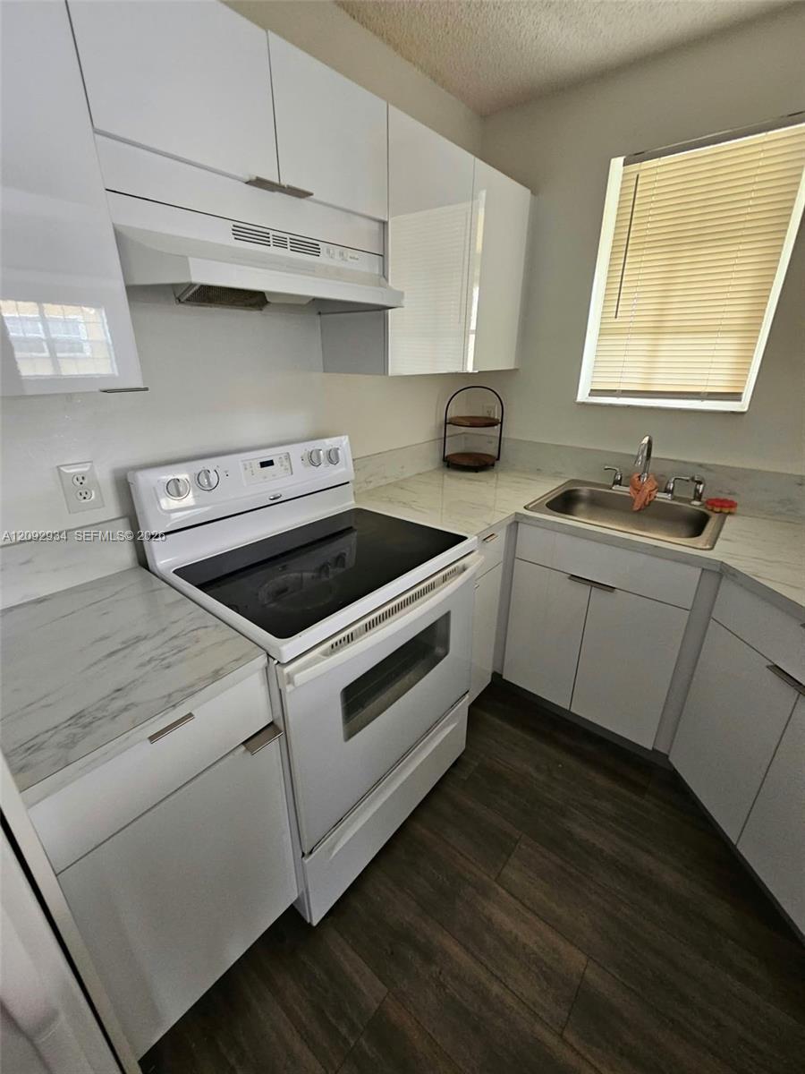 18346 NW 68th Ave # C, Hialeah FL 33015 photo 5