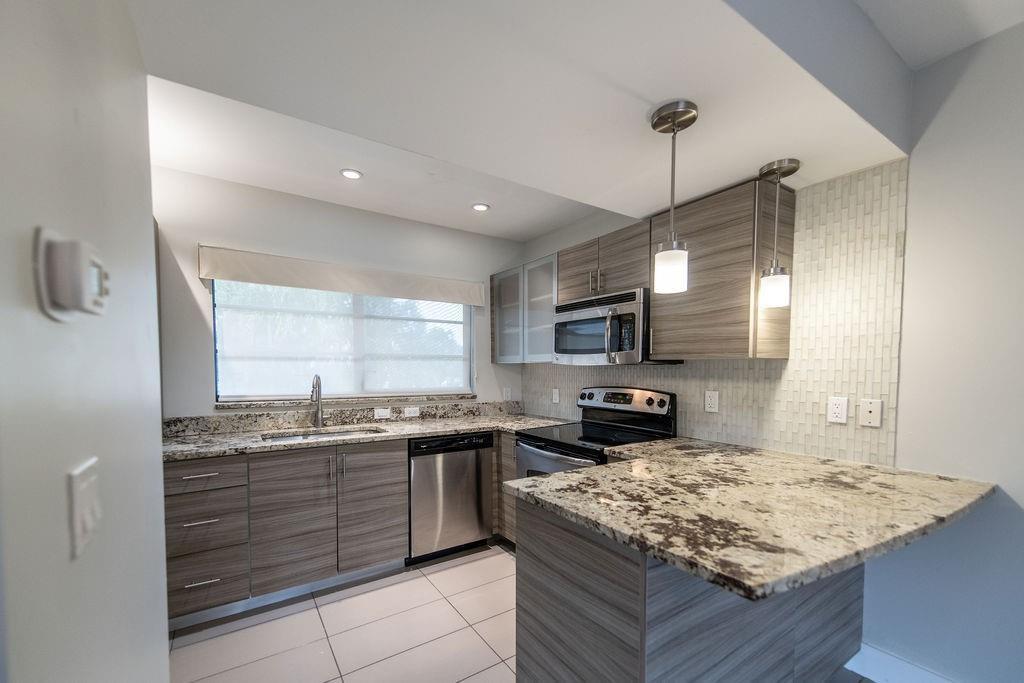 64 ISLE OF VENICE Drive APT 22, Fort Lauderdale FL 33301 photo 4
