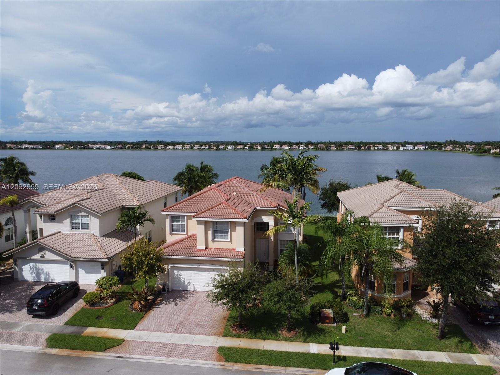 4276 SW 179th Way, Miramar FL 33029 photo 2