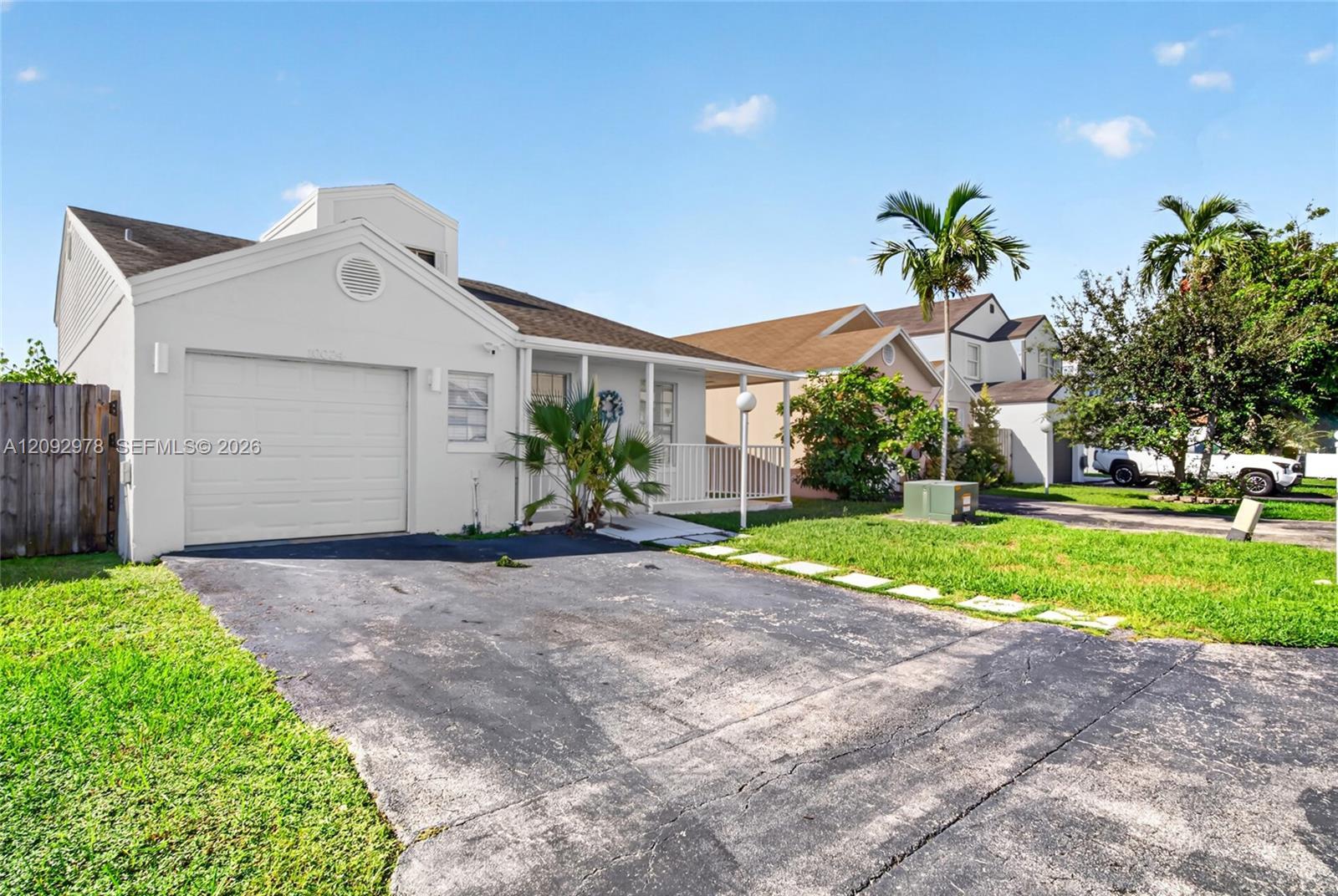 10024 SW 222nd St, Cutler Bay FL 33190 photo 2