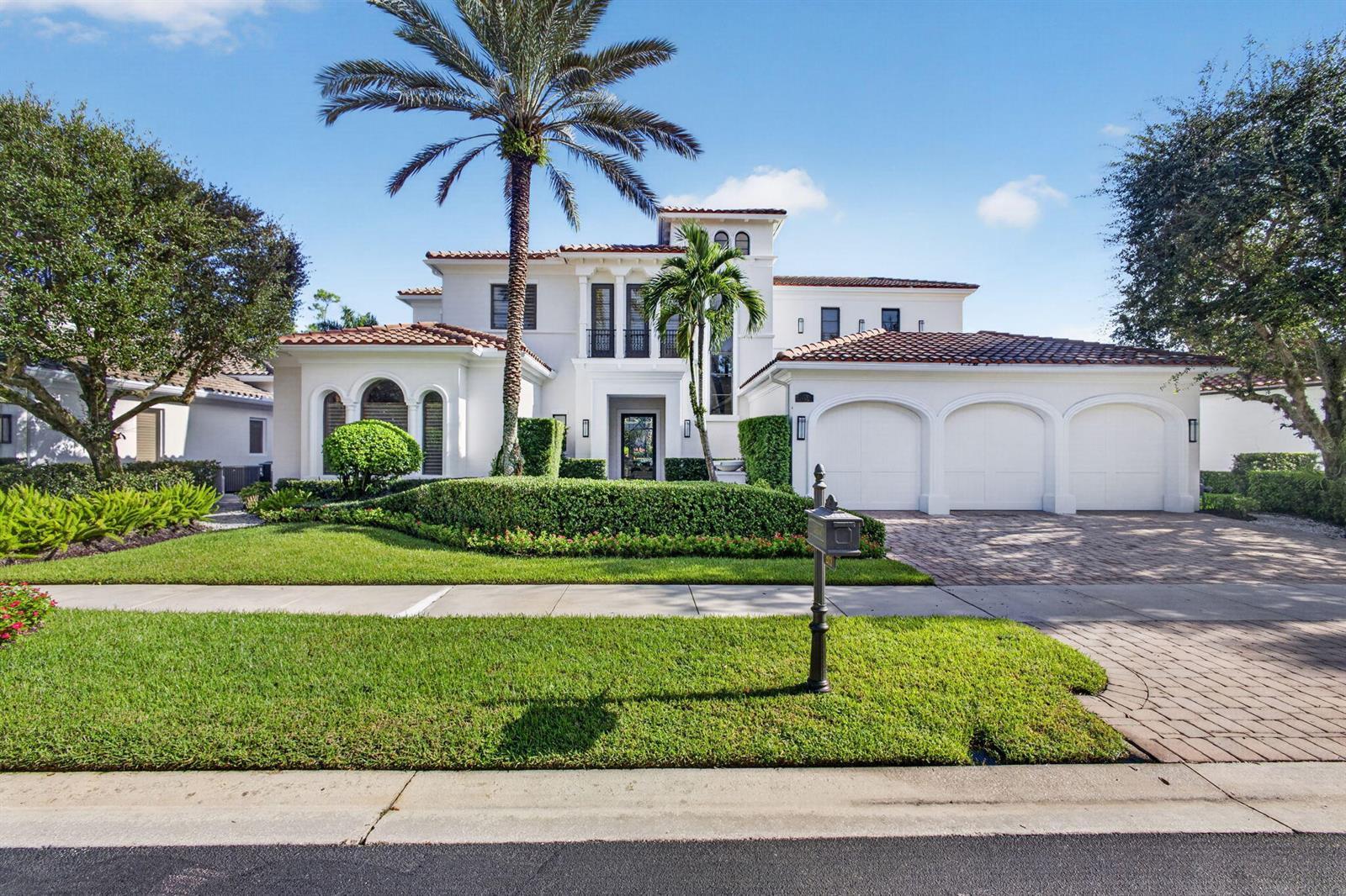 213 Via Palacio, Palm Beach Gardens FL 33418 photo 2