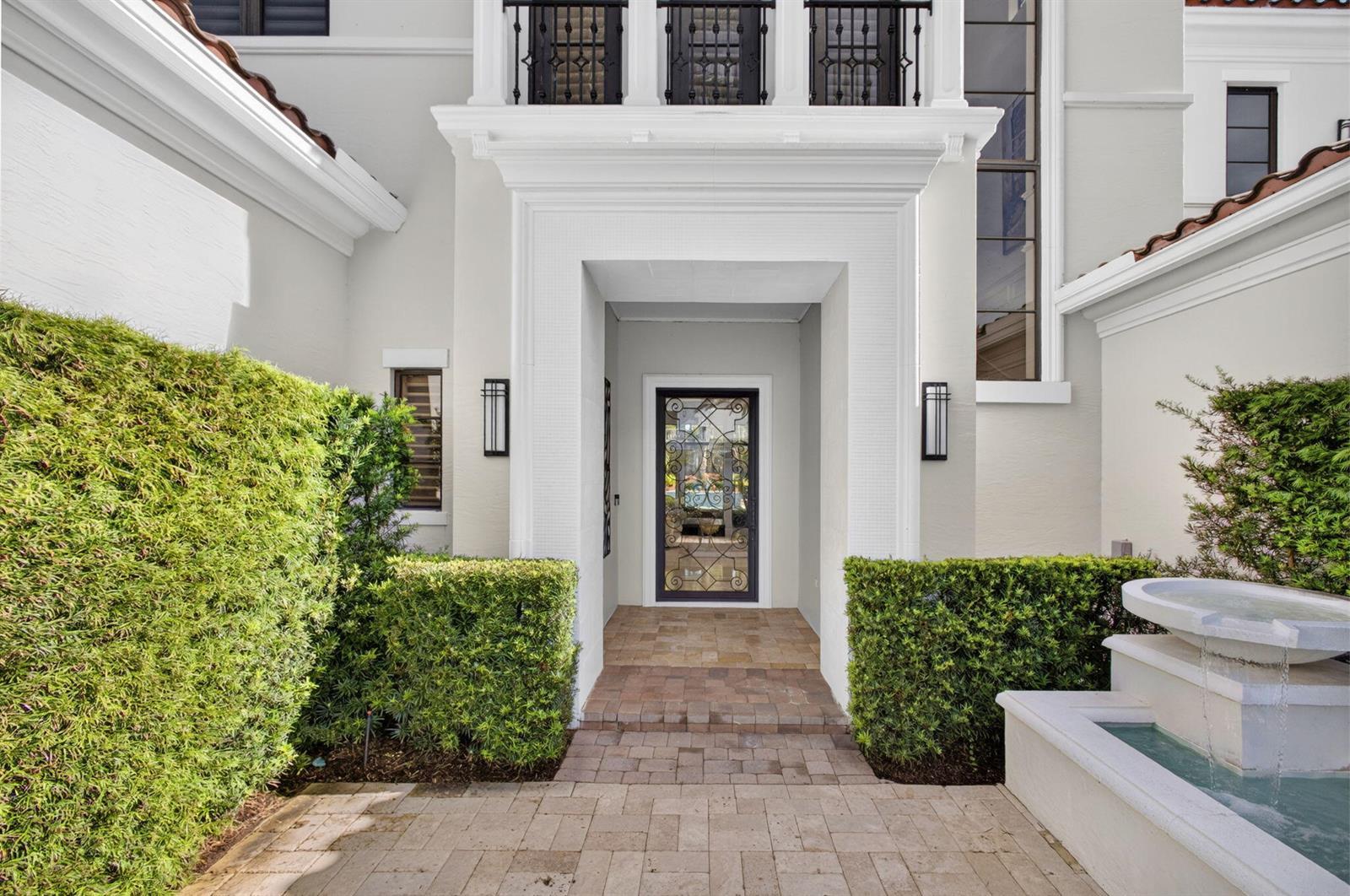213 Via Palacio, Palm Beach Gardens FL 33418 photo 3