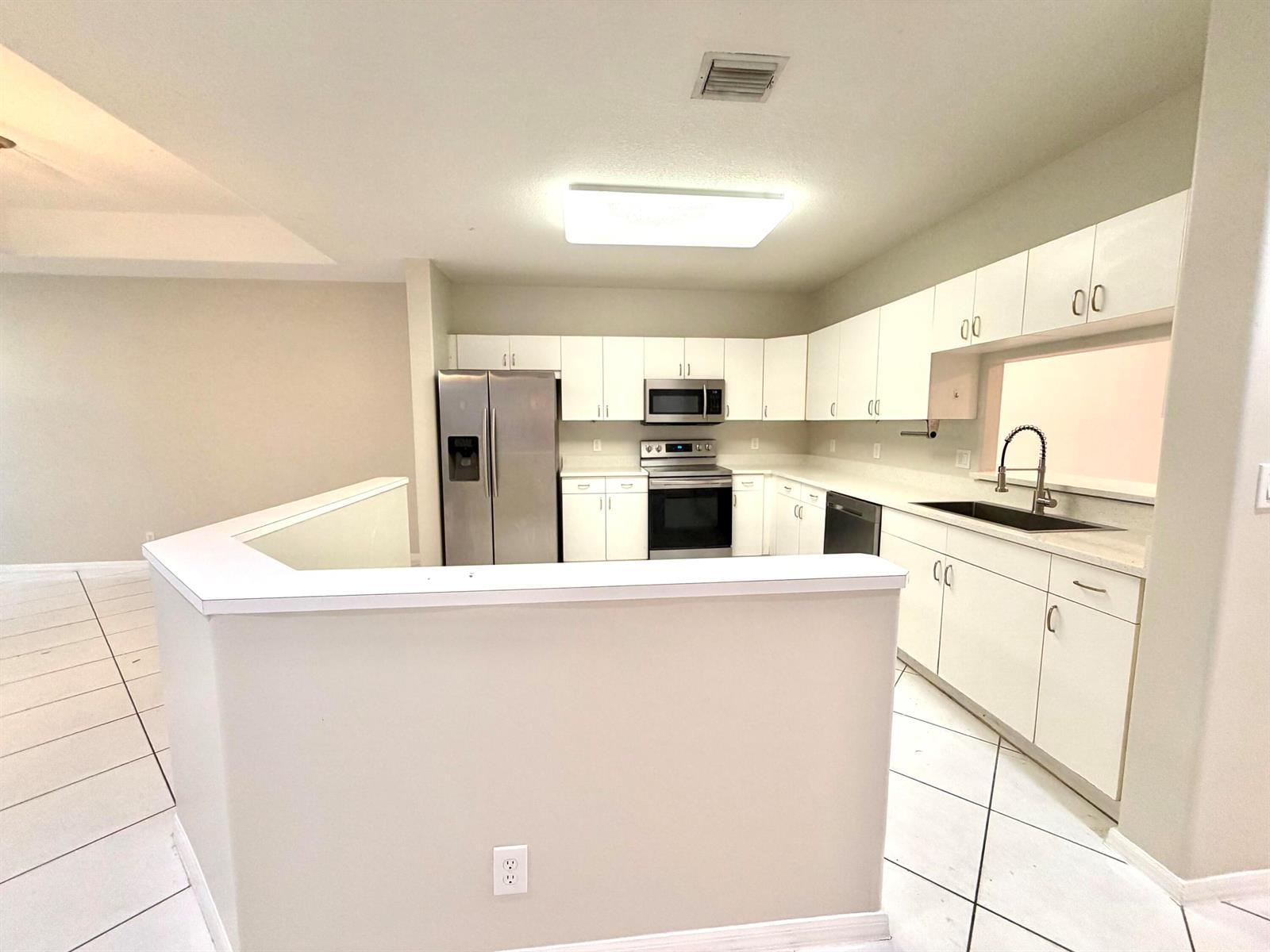 9678 ROYAL PALM Boulevard, Coral Springs FL 33065 photo 5