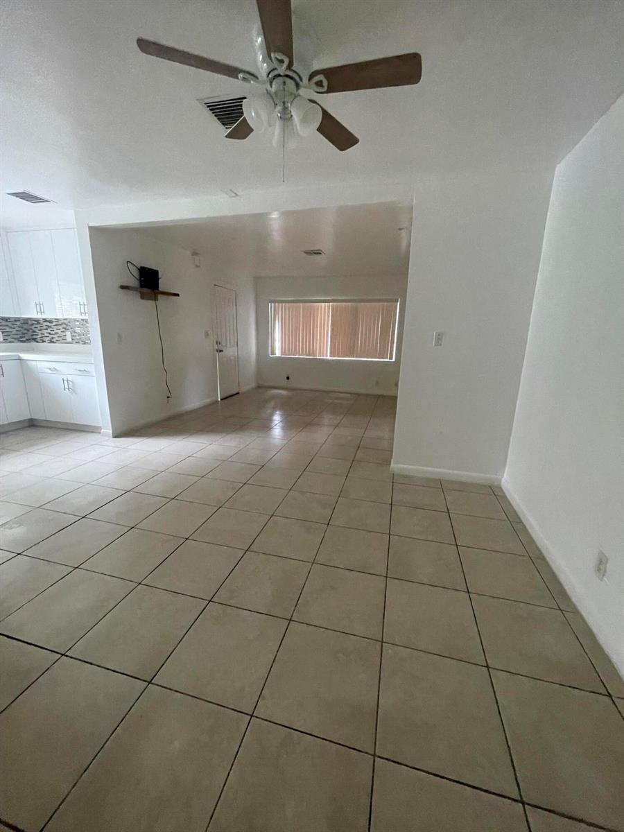 2410 GARFIELD Street, Hollywood FL 33020 photo 2