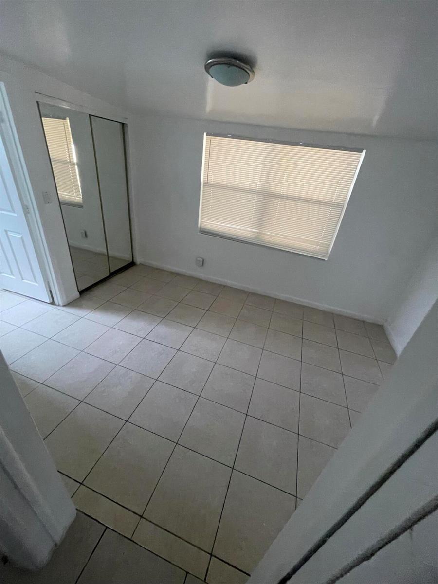2410 GARFIELD Street, Hollywood FL 33020 photo 5