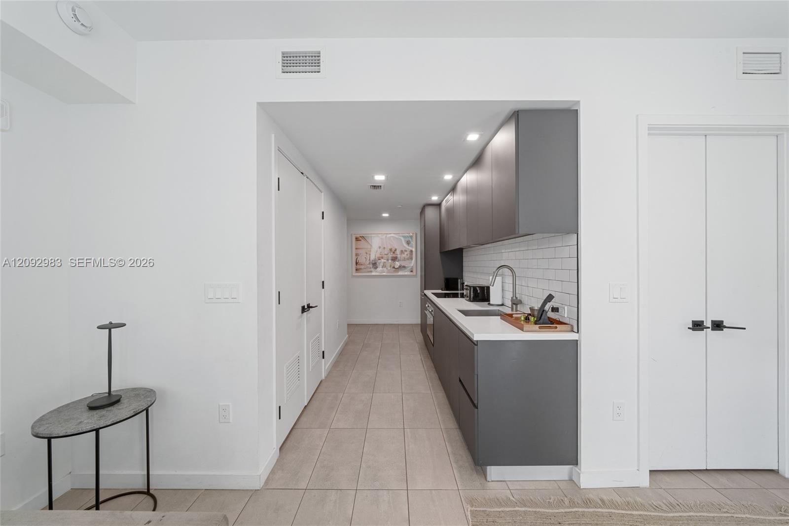 227 NE 2nd St # 1911, Miami FL 33132 photo 5