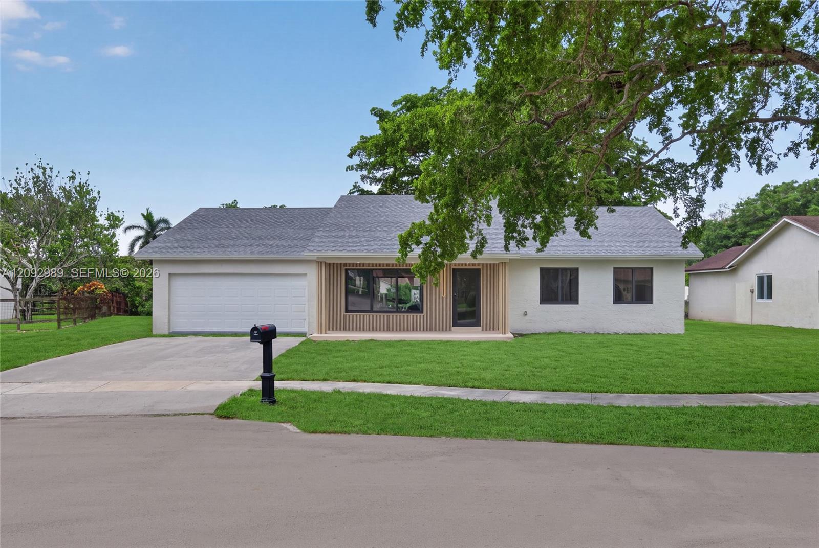 8668 SW 50th St, Cooper City FL 33328 photo 2