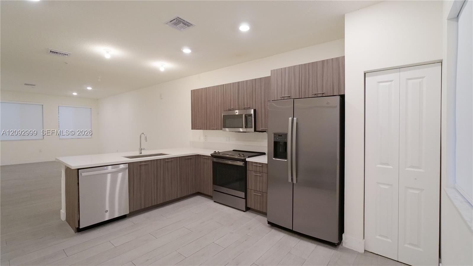 10270 NW 66th St # 104, Doral FL 33178 photo 4