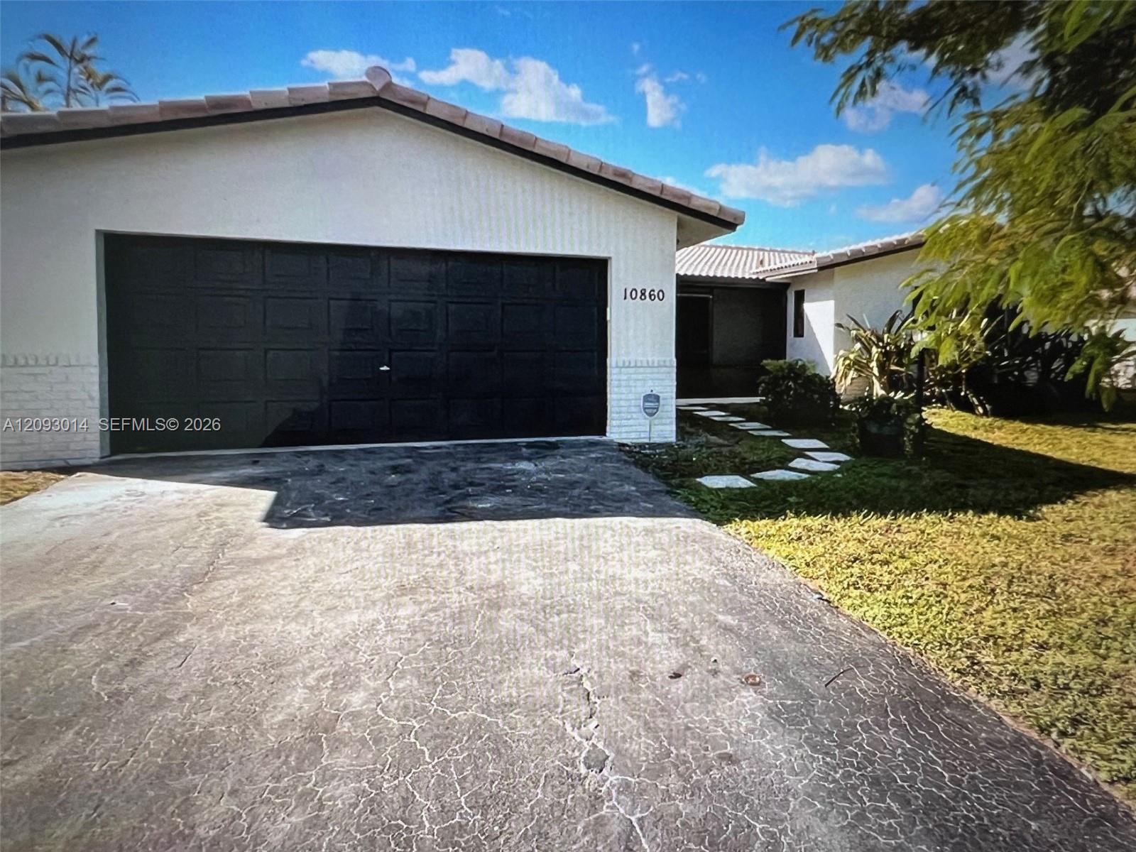 10860 NW 40th St, Coral Springs FL 33065 photo 2